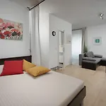 Antons 풀라